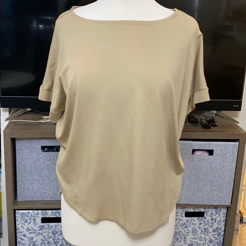 Fighting Eel Top Momo - BNWT size small